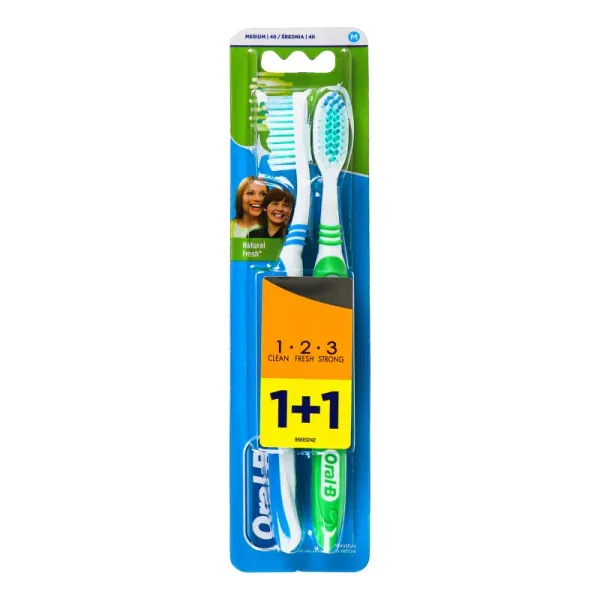Зубна щітка Oral-B 1-2-3 Natural Fresh 40 середньої жорсткості 2 штуки