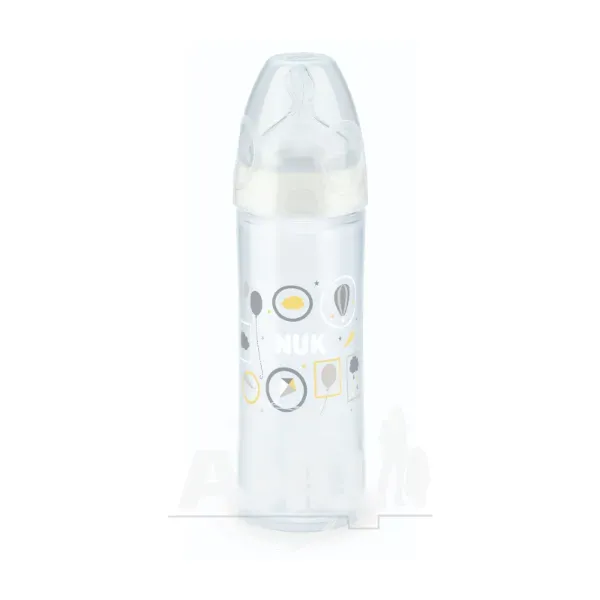 Пляшка Nuk Classic пластикова 250 мл + силіконова соска